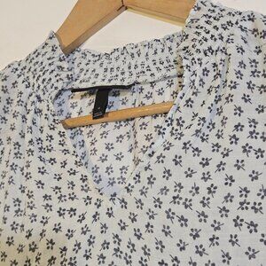 Lane Bryant Woman’s Top Size 16 Short Sleeve Lightweight Floral Blouse EUC